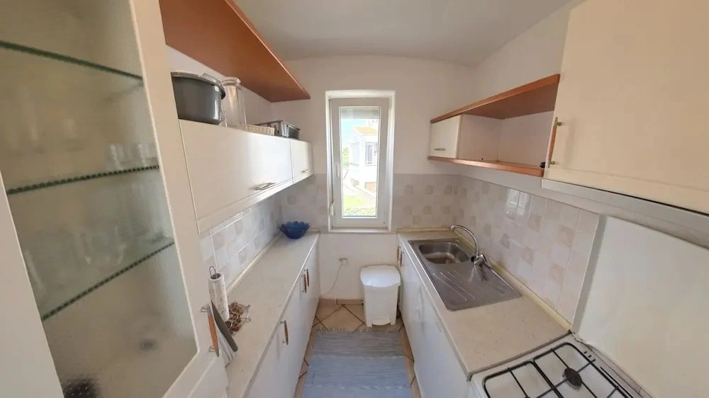 Cozy House in Crveni Vrh Near the sea