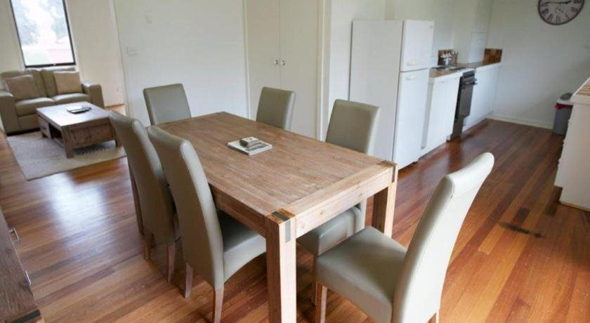 Race Course Apartments