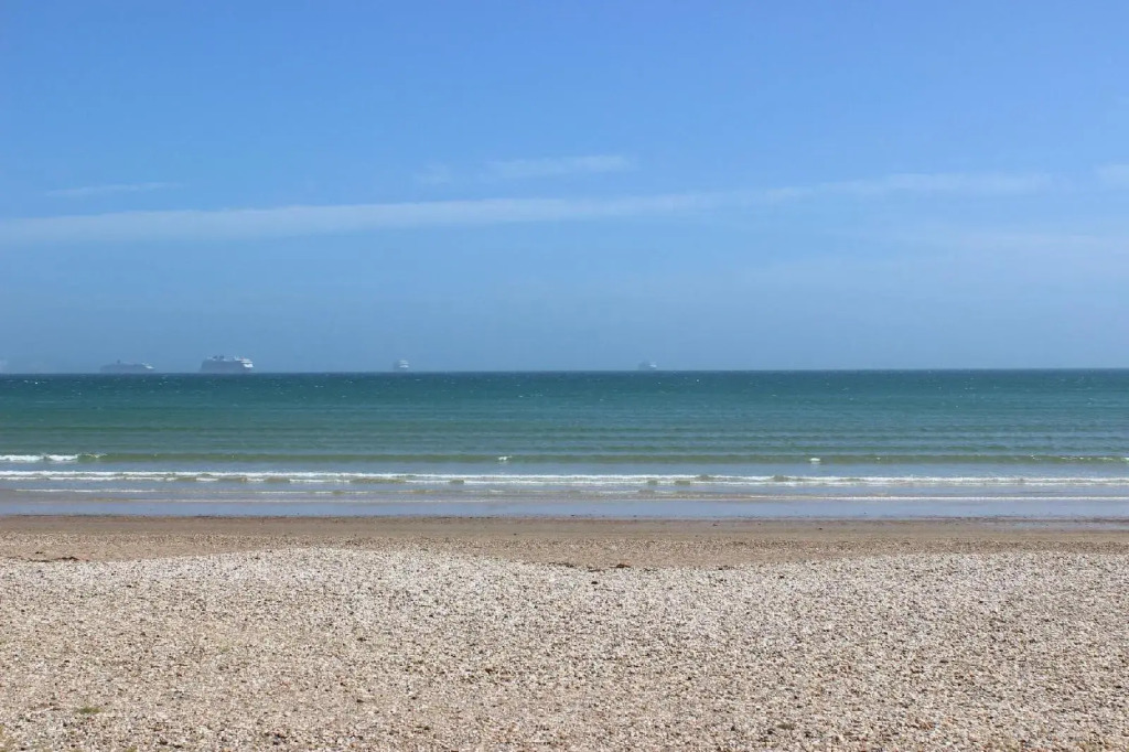 Acqua Beach Weymouth