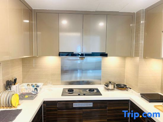 Harmonious Haven - R&F Warm Serviced Apartments in JB - Sea View (24-hr C.Service/ Near SG Customs)