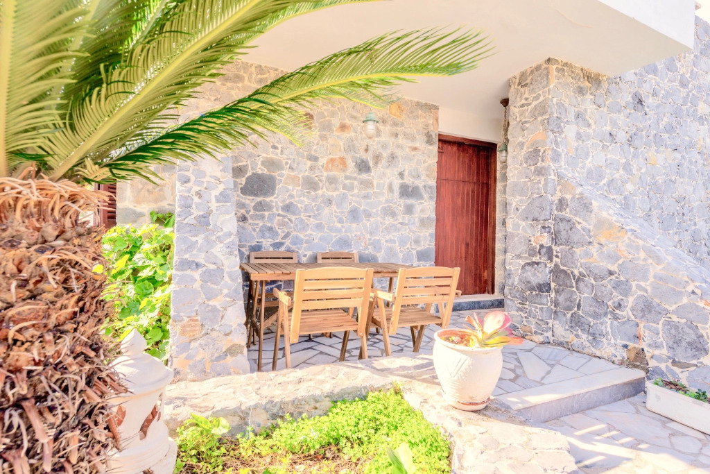 The Kokkini Beach Retreat