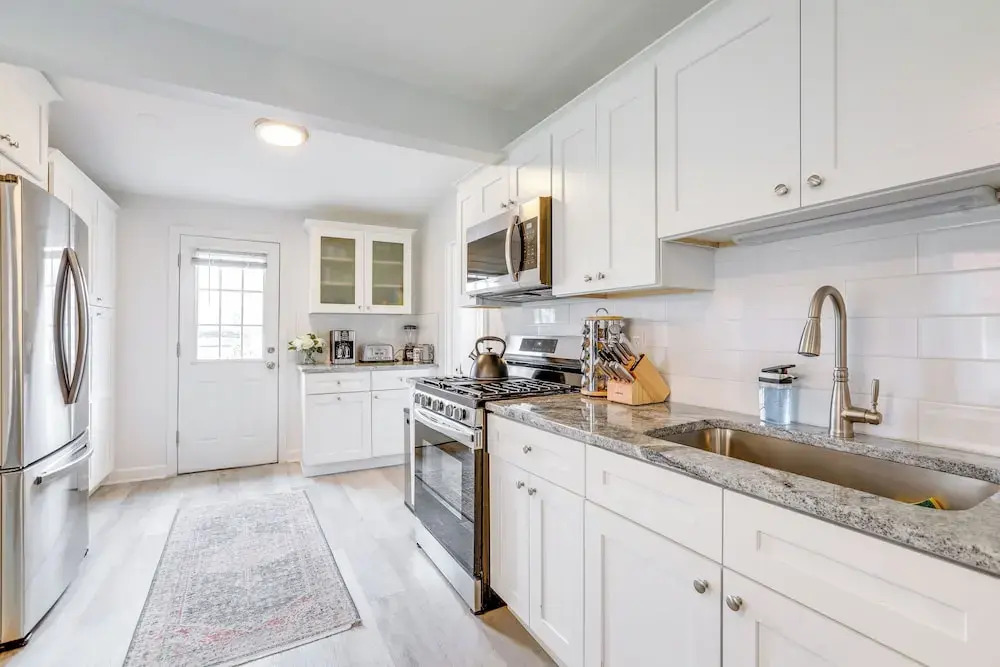 Walk to Campus & Palmer Square: Dtwn Townhome
