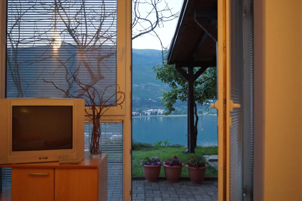 Snegar Apartments