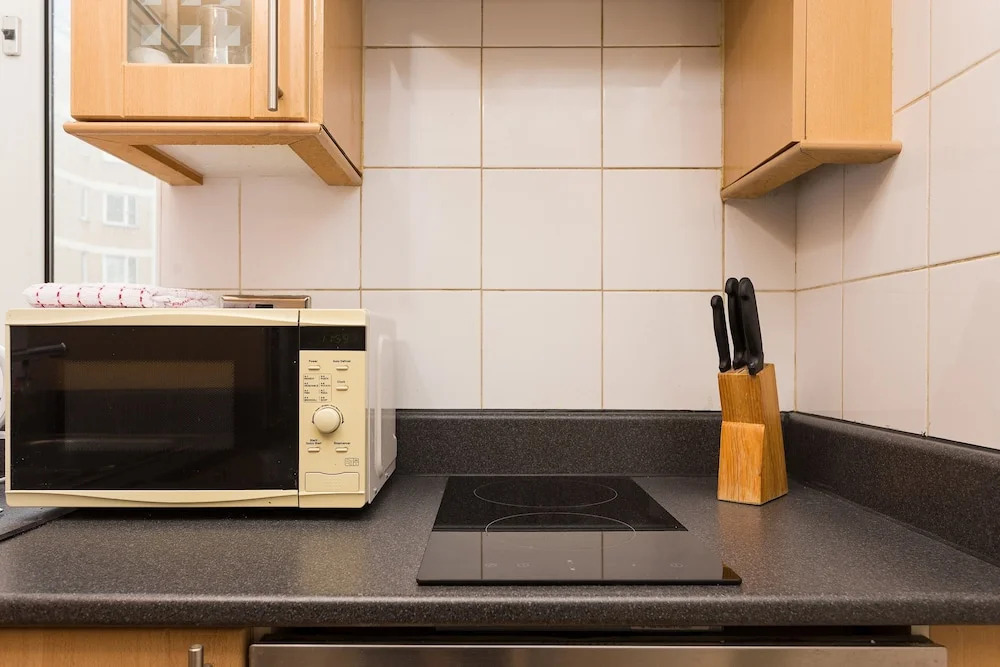 2 Bed Apartment In Kensington