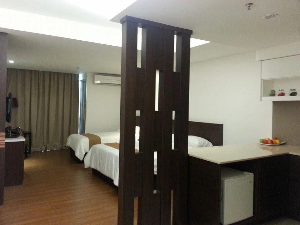 Qaseh Aryaana Suite