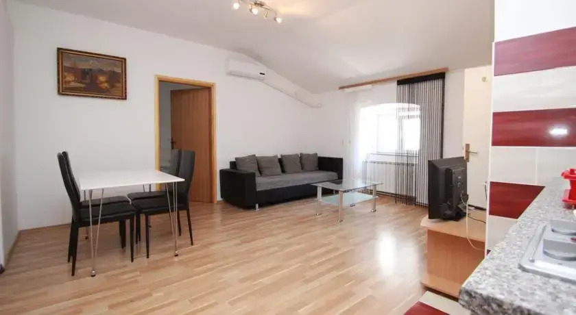 City market apartments Pula