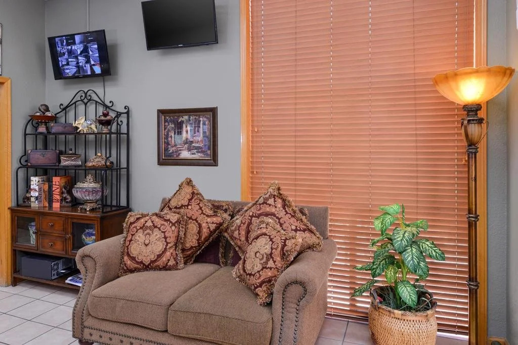 Branson Yellow Rose Inn and Suites