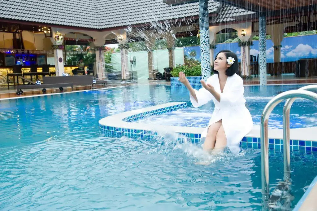 Forever Green Resort