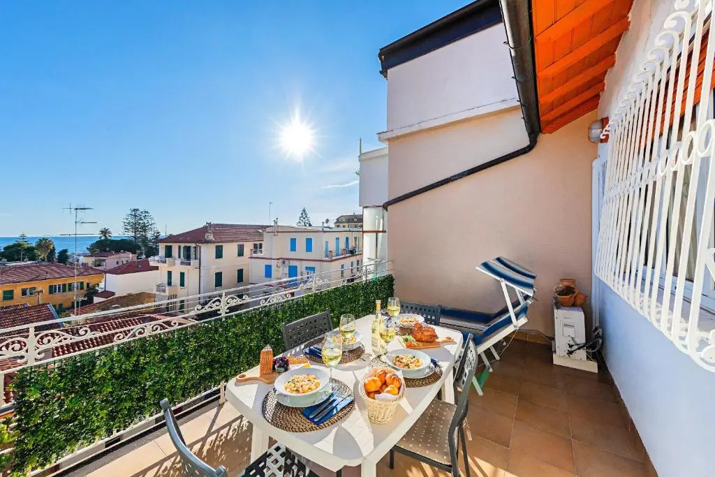In Front of the Sea P3 9 Apartment by Wonderful Italy