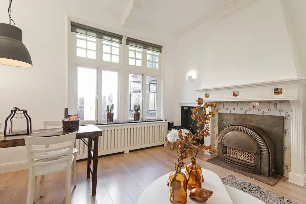 Cozy Castle Apartment