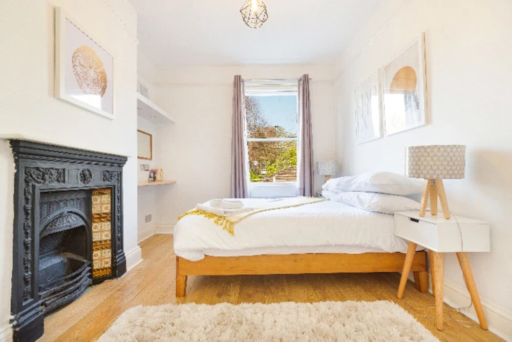The Hive House - Large Light-flooded 6bdr Townhouse - Sleeps 13