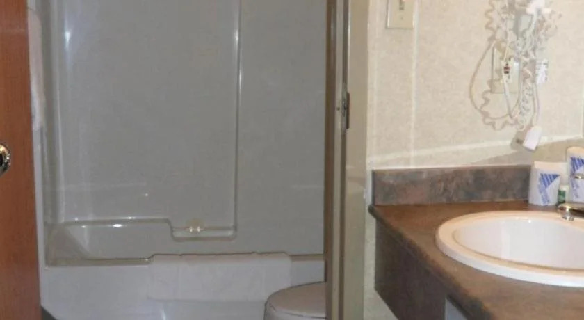 Lakeview Inns & Suites - Hinton