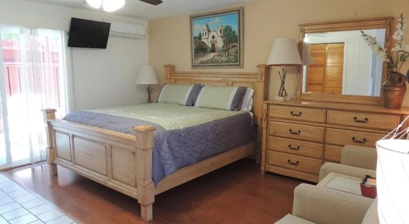Casa Larrea Inn