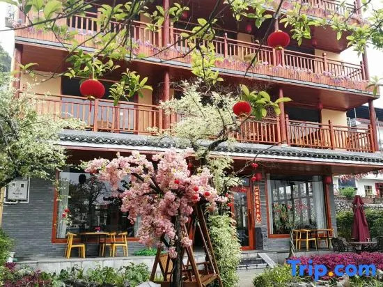 Champs-Elysees Landscape Film Resort Hotel (Yangshuo Yulong River Tourist Resort)