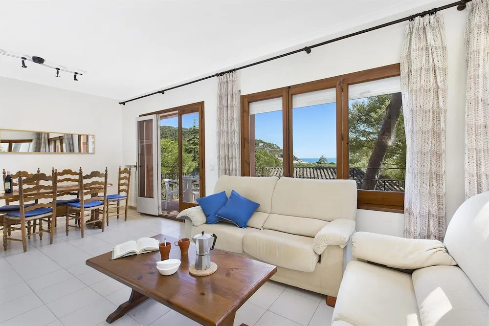 Apartment - 3 Bedrooms with Pool - 107488