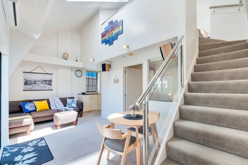 Central 3 Bed, Loft Apartment In The Cbd W Parking