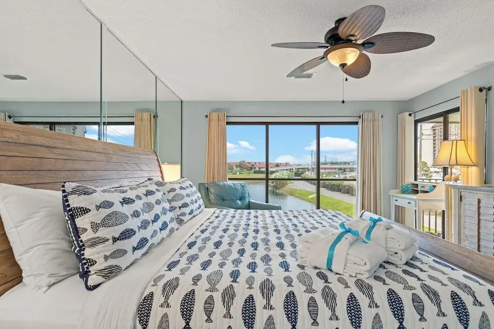 One More Round! 3BR 3BA Sleeps 10! 11 Pools! Golf Courses! Tennis Courts!