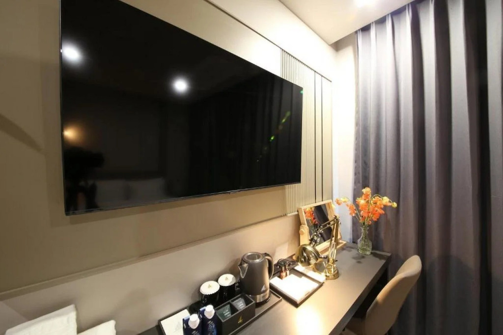 Gray Hotel Busan Station