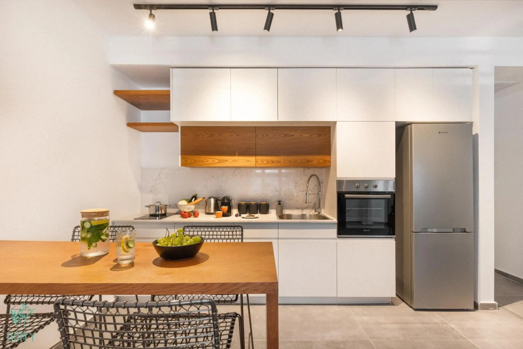 ALLENBY classic and modern Apartments by HOMY
