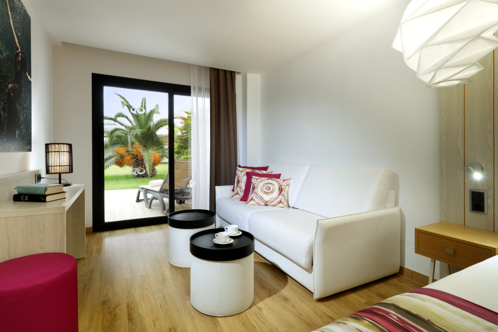Курортный отель Grand Palladium White Island and Spa - All Inclusive