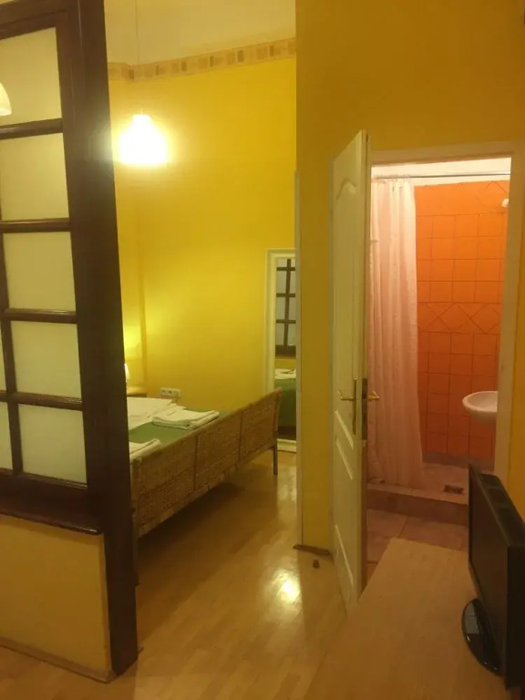 Club Apartments & Rooms