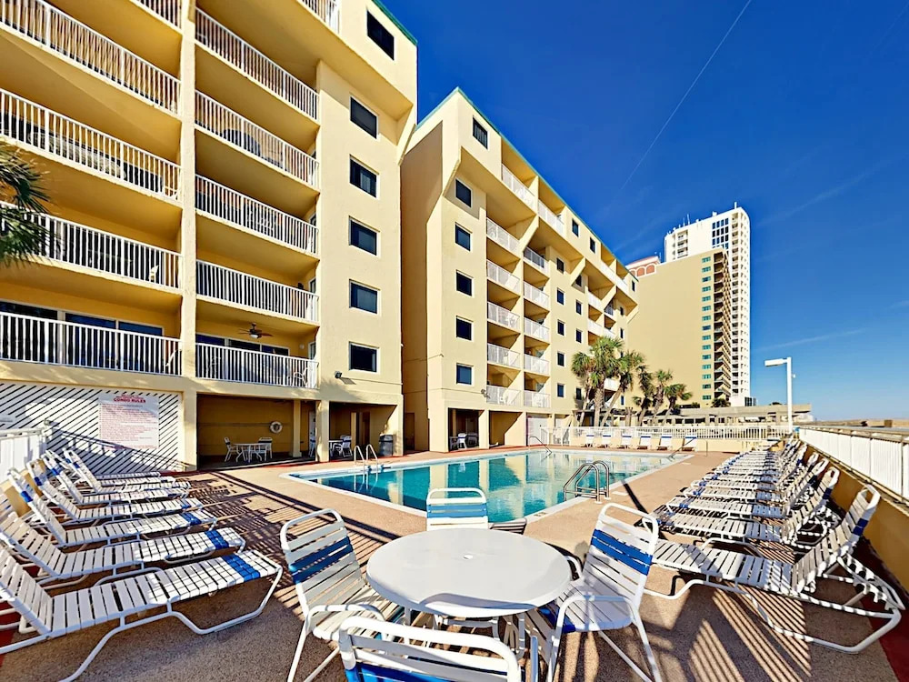 615 W Beach Blvd Condo Unit 3G