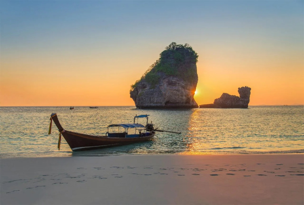 Lanta Fevrier Resort