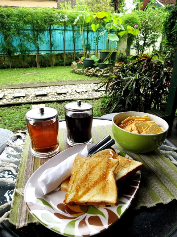 Mango Tree Dipudjo Homestay