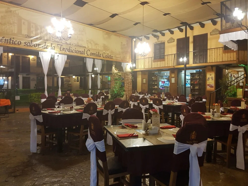 Hotel Temático Mision Colonial