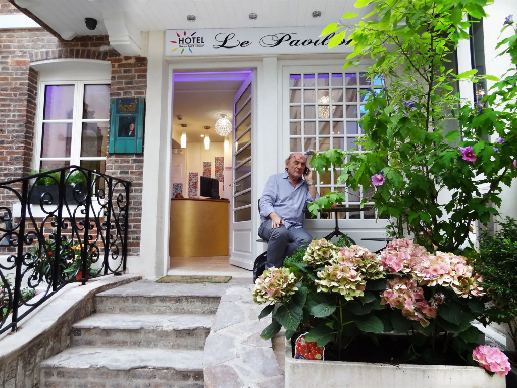 Le Pavillon Hotel