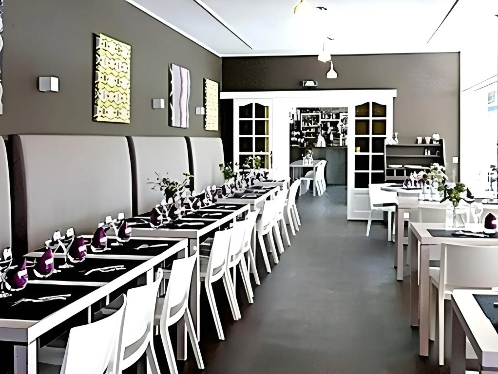 Logis Hôtels - Le Bellaroc - Hôtel 2 étoiles et Restaurant