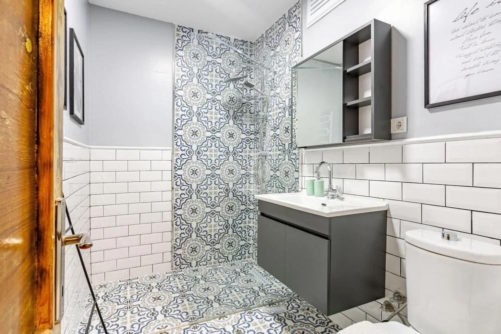 Central and Stylish Flat near Istiklal Street