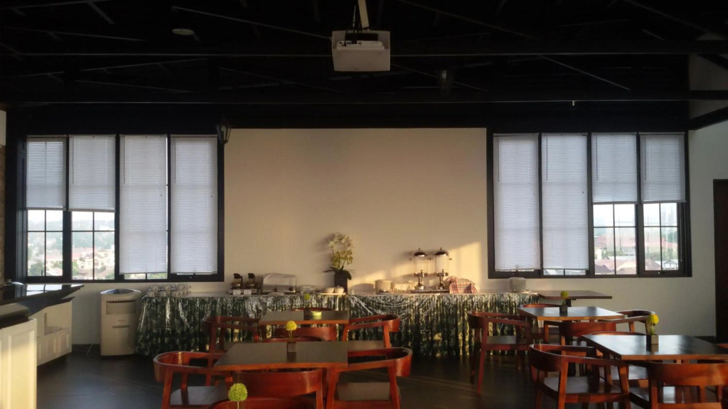 Airy Boulevard Ahmad Yani 17 Manado