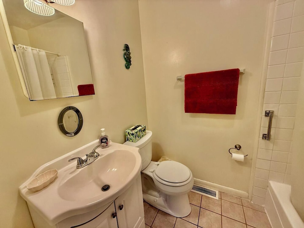 Henlopen Avenue 66