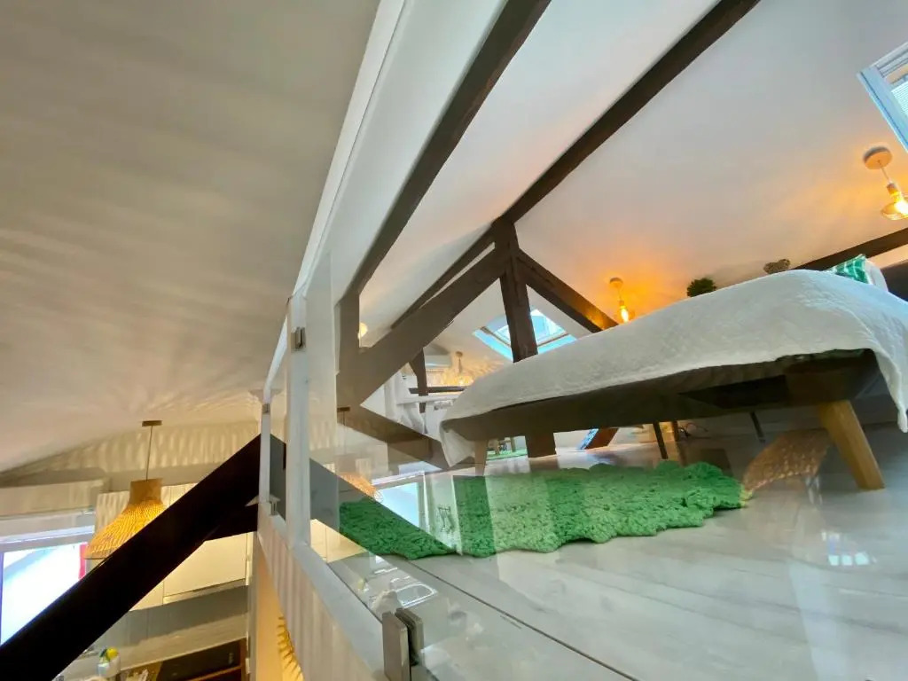 Studios with Mezzanine Rua da Moeda