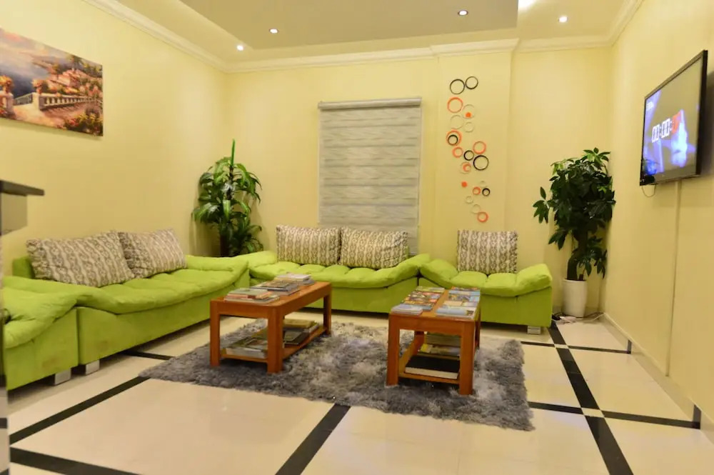 Husin Al Khaleej Hotel Apartment