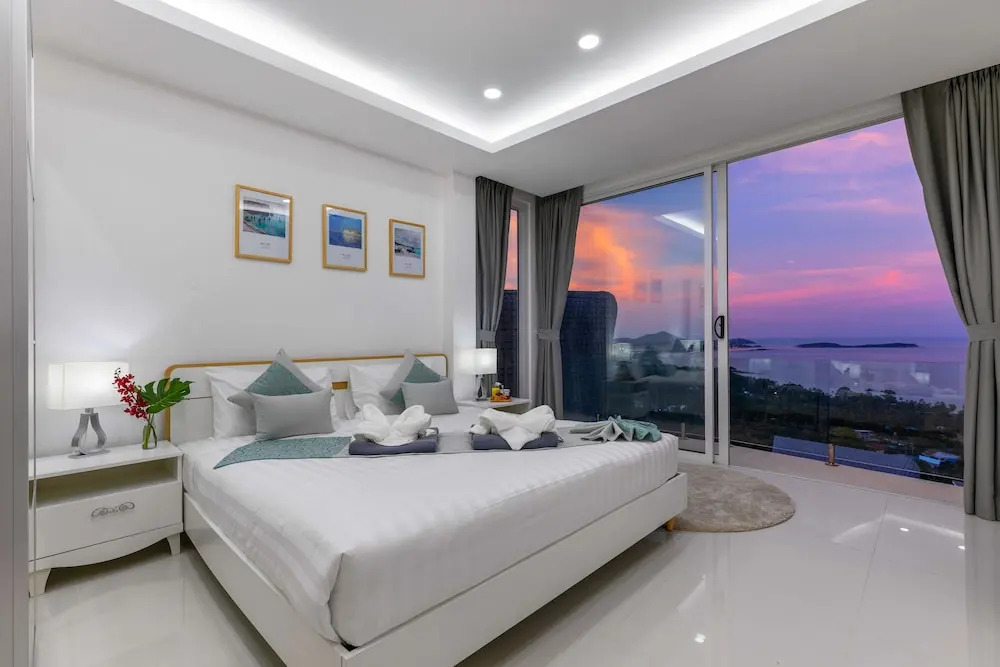 Chaweng Noi Luxury Morden 4-BR Dream Villa