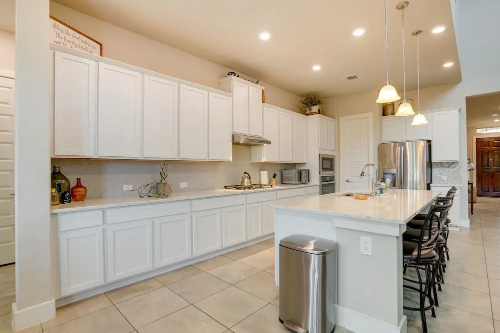 Spacious San Antonio Home: 4 Mi to Seaworld!
