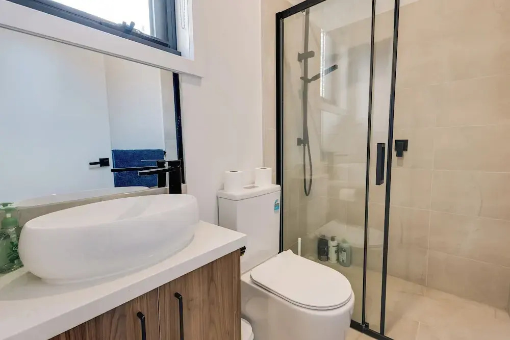 StayAU Stylish 4BR Home Ringwood