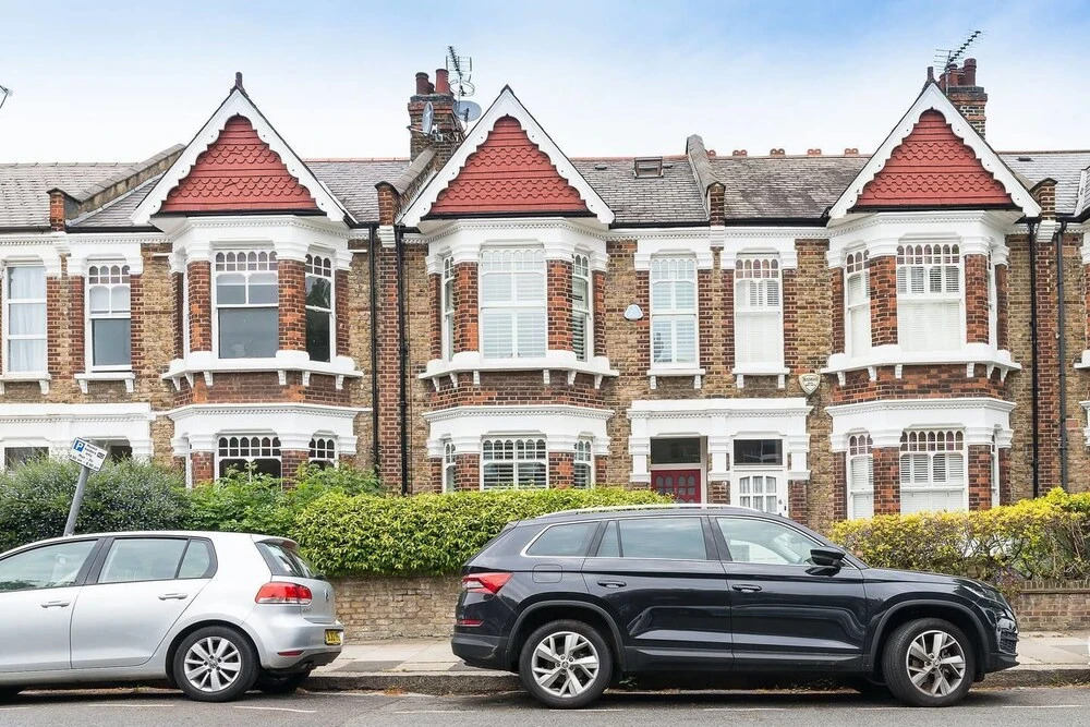 Spacious And Stylish 3BR Apartment Near Paddington.