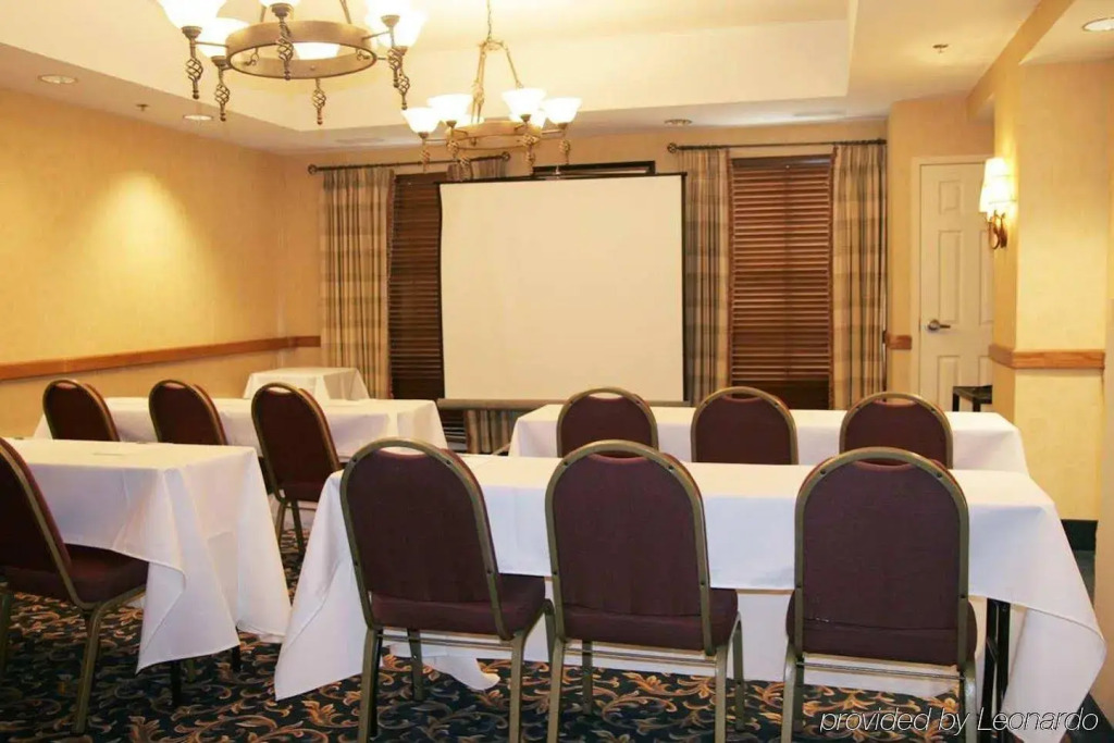 Hampton Inn & Suites-Austin Airport
