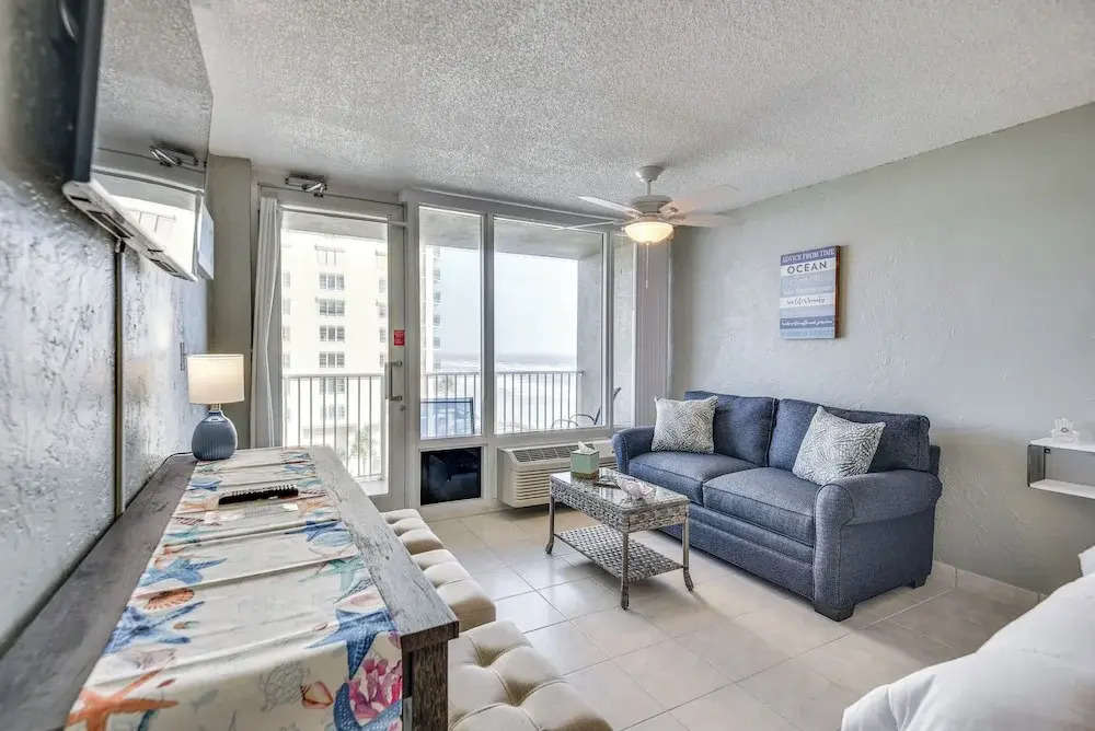 Breezy Daytona Beach Studio w/ Balcony & Views!