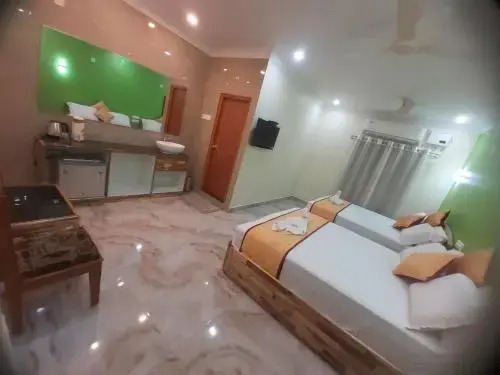 Hotel KNR Grand