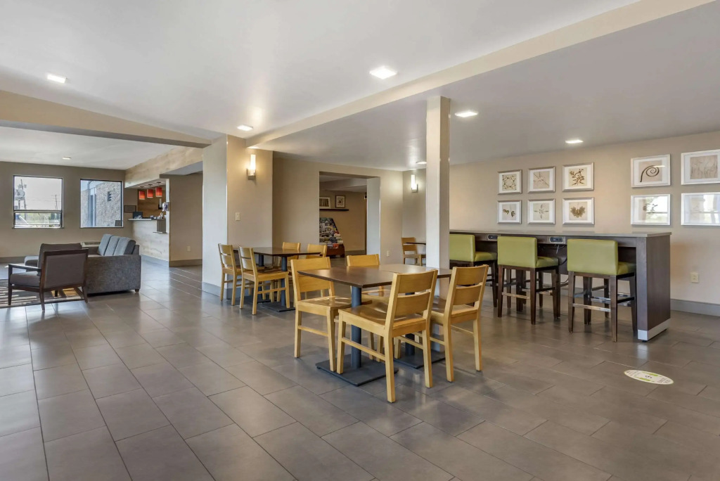 Comfort Inn & Suites Liverpool - Syracuse North