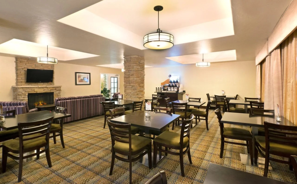 Holiday Inn Express & Suites Casa Grande by IHG