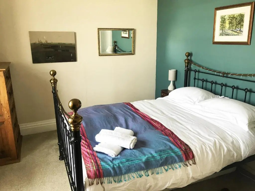 Grand top floor apartment in the Royal Bank House