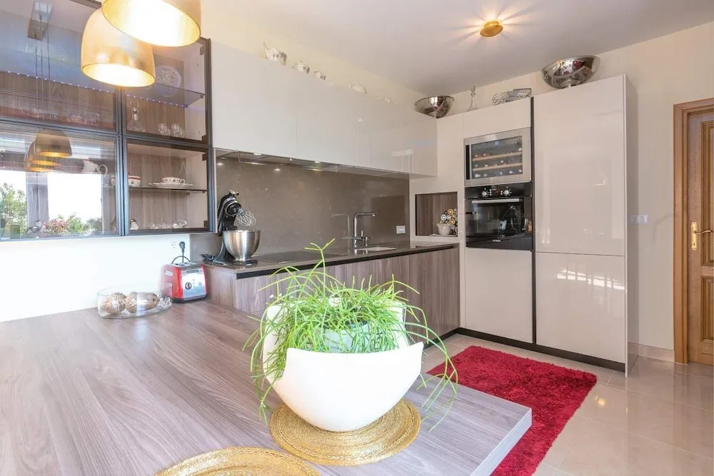 House Radmila