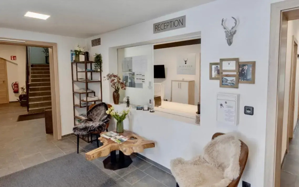 Mirador Apartments