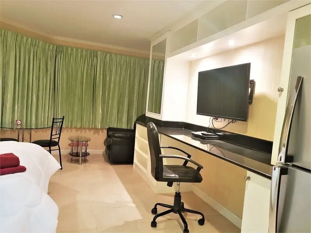 Cozy Studio Near Jomtien Beach - Thip Condotel - Walk to the Sea
