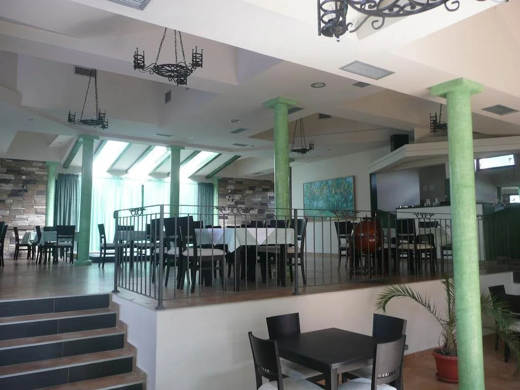 Hotel Oazza